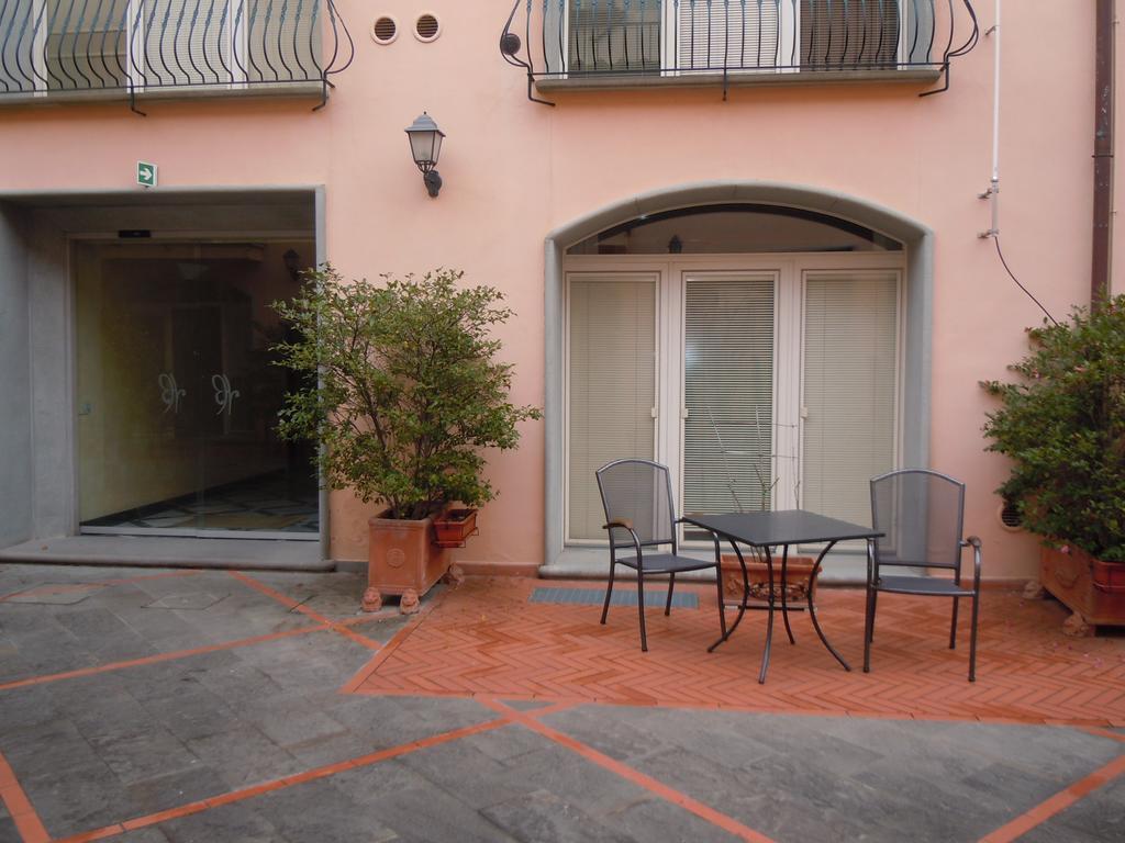 Palazzo Virginio Aparthotel Firenze Bagian luar foto